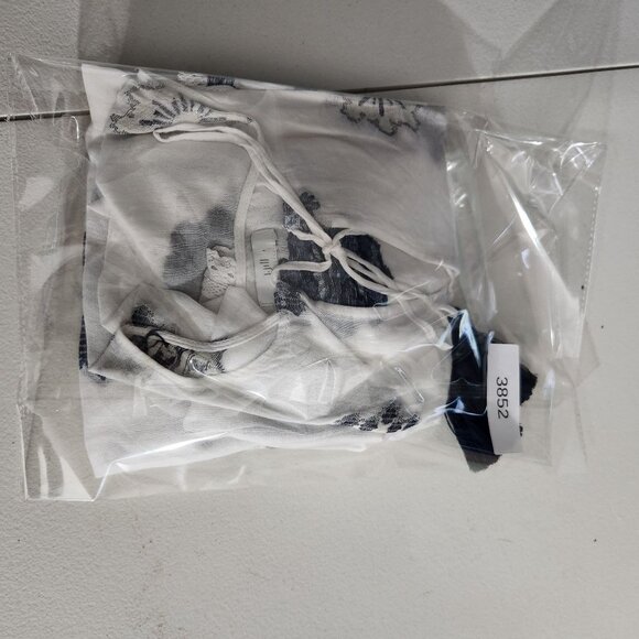 J Jill Poncho Top One Size Floral Embroidered Tassel Tie Neckline White Blue - Picture 12 of 12